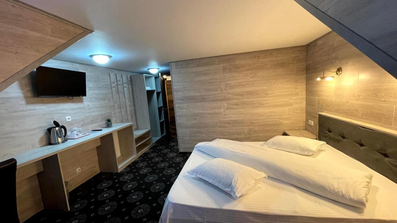 Royal Bucovina Residence Adults Only-Self Check-In Campulung Moldovenesc Ngoại thất bức ảnh