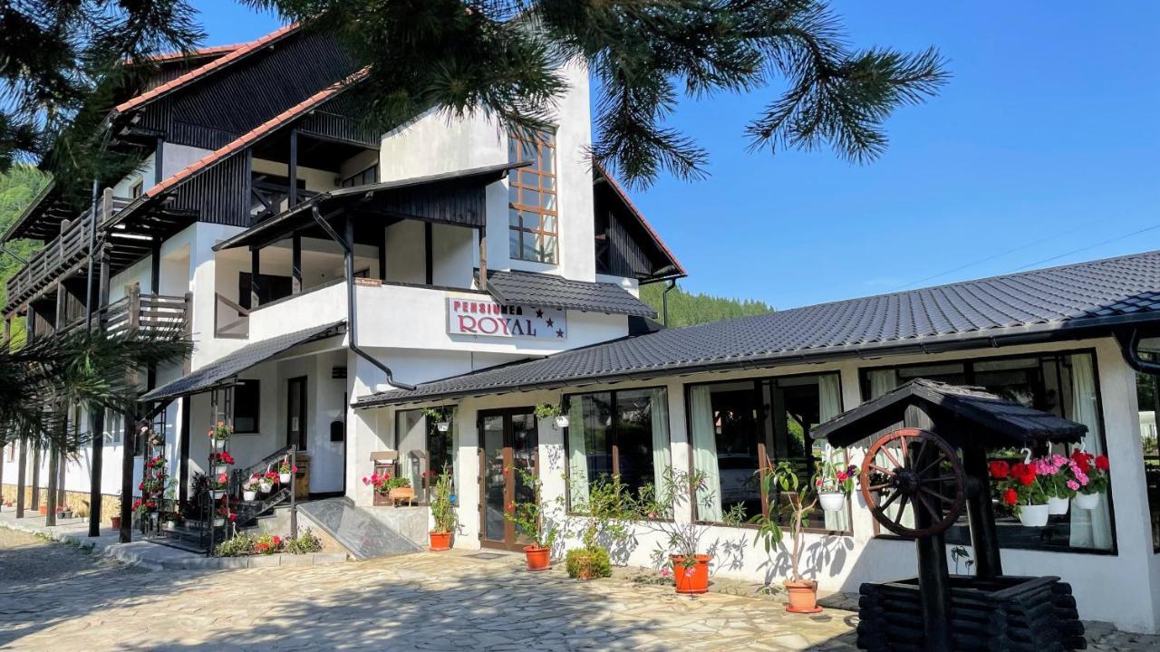Royal Bucovina Residence Adults Only-Self Check-In Campulung Moldovenesc Ngoại thất bức ảnh