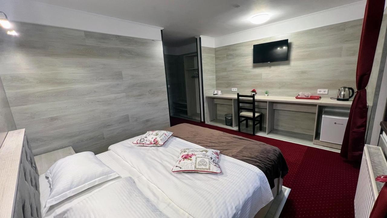 Royal Bucovina Residence Adults Only-Self Check-In Campulung Moldovenesc Ngoại thất bức ảnh