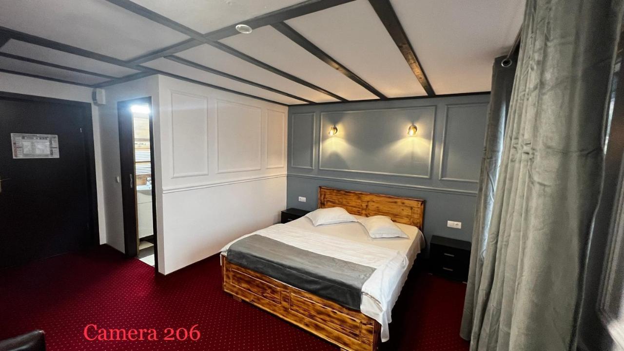 Royal Bucovina Residence Adults Only-Self Check-In Campulung Moldovenesc Ngoại thất bức ảnh